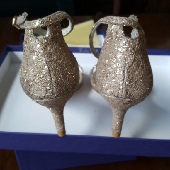 16:01 - Stuart Weitzman Strap Ankle Heels - Picture 15 of 15